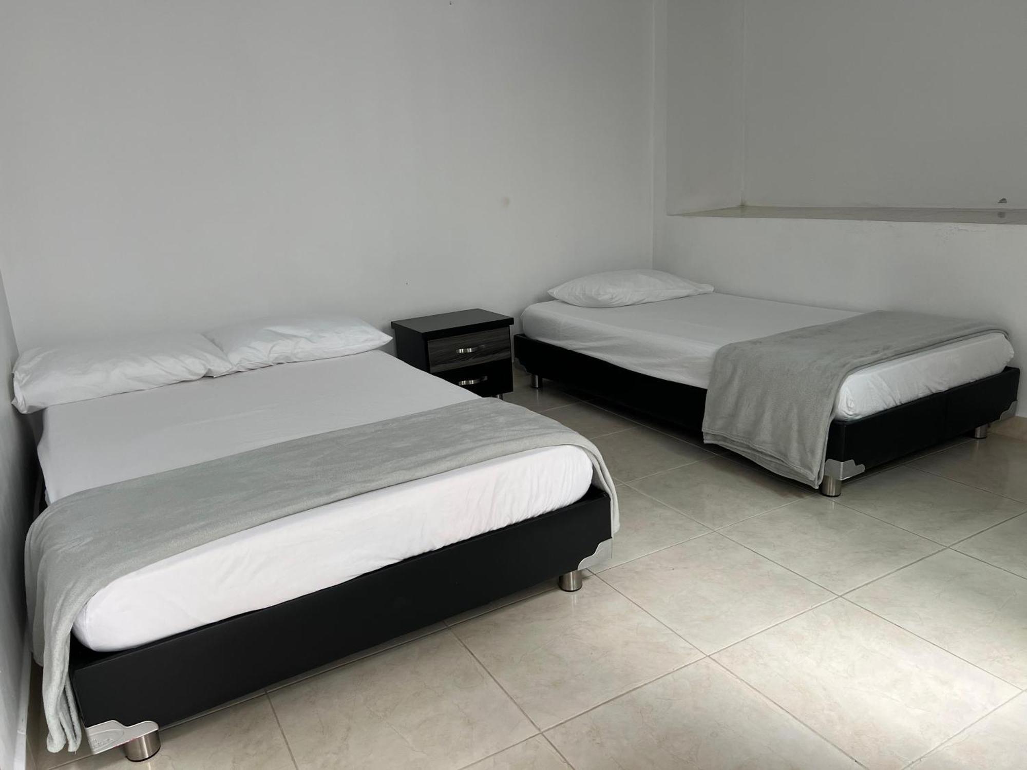 Los Nonos Hostel Guadalupe الغرفة الصورة