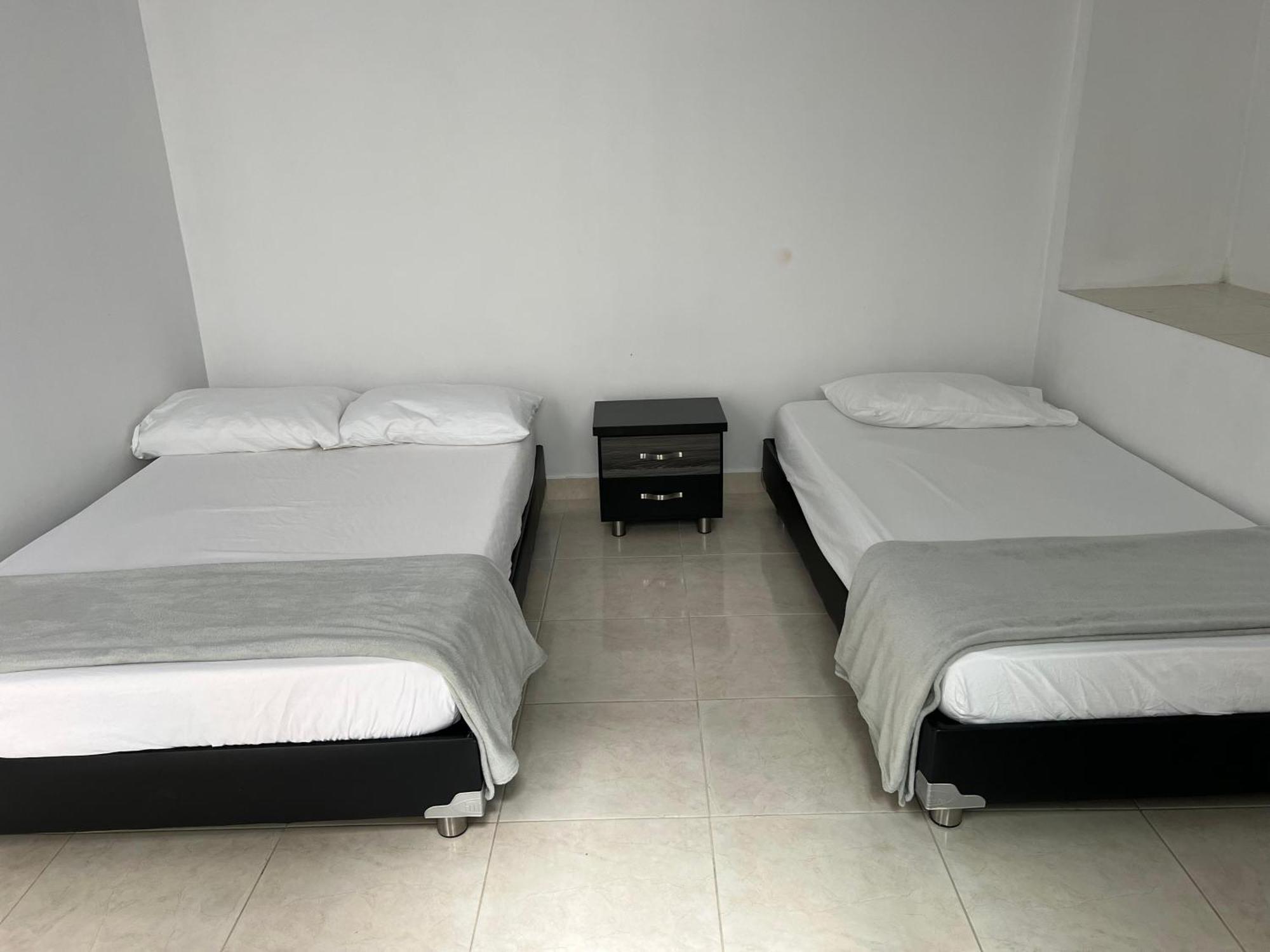 Los Nonos Hostel Guadalupe الغرفة الصورة